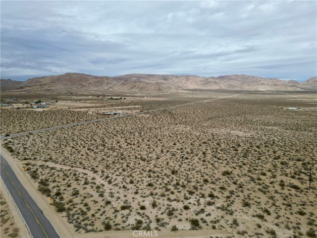 31300 Cove Road, Lucerne Valley, CA 92356