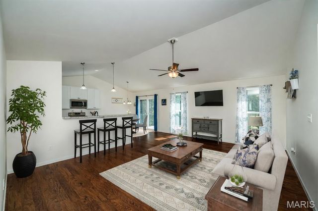 5815 Lookout View, Cedar Hill, MO 63016