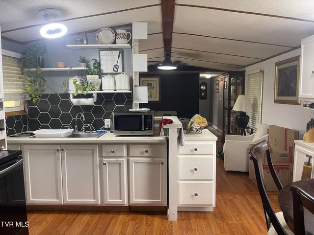 293 Old Fincastle Road, Lebanon, VA 24266