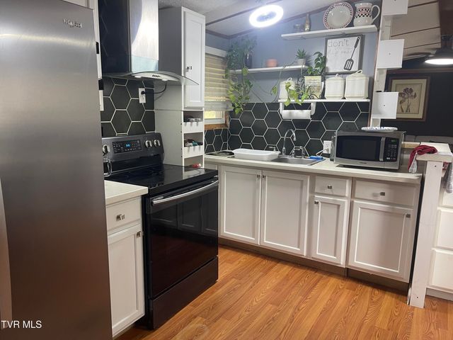 293 Old Fincastle Road, Lebanon, VA 24266