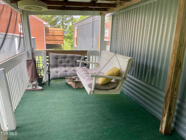 293 Old Fincastle Road, Lebanon, VA 24266