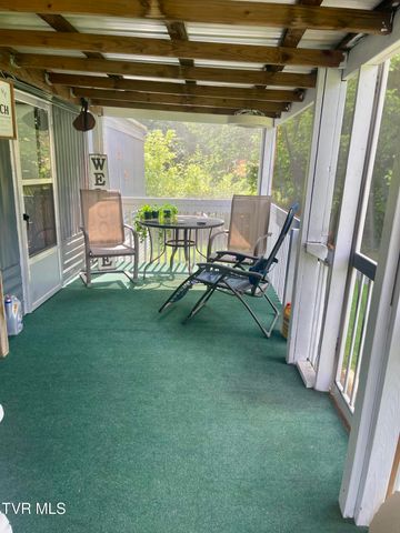 293 Old Fincastle Road, Lebanon, VA 24266