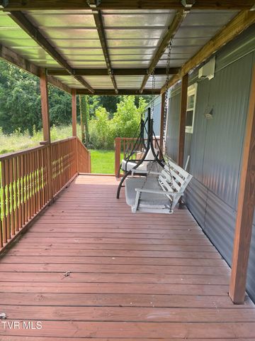 293 Old Fincastle Road, Lebanon, VA 24266