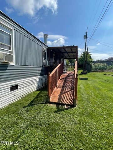 293 Old Fincastle Road, Lebanon, VA 24266