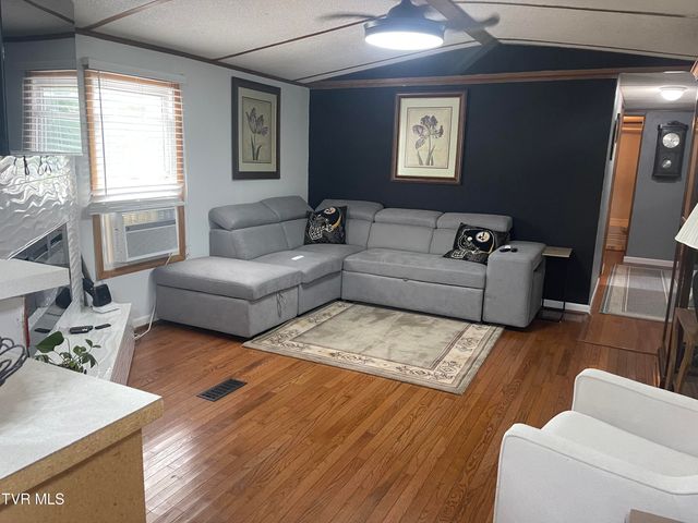 293 Old Fincastle Road, Lebanon, VA 24266