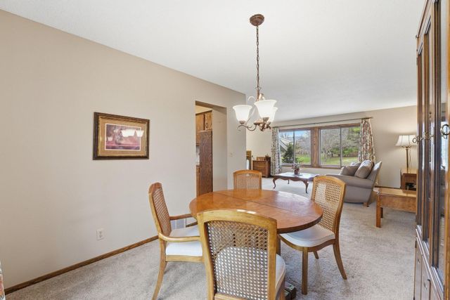 11185 Lanewood Circle, Eden Prairie, MN 55344