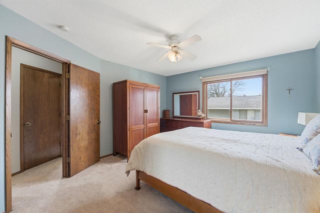 11185 Lanewood Circle, Eden Prairie, MN 55344