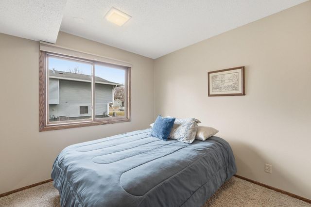 11185 Lanewood Circle, Eden Prairie, MN 55344