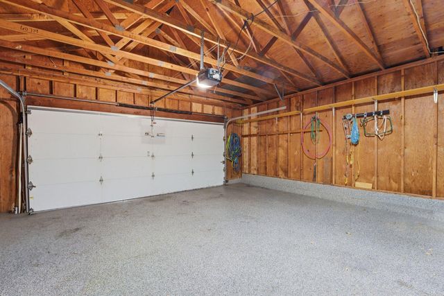 11185 Lanewood Circle, Eden Prairie, MN 55344