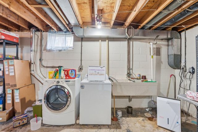 11185 Lanewood Circle, Eden Prairie, MN 55344