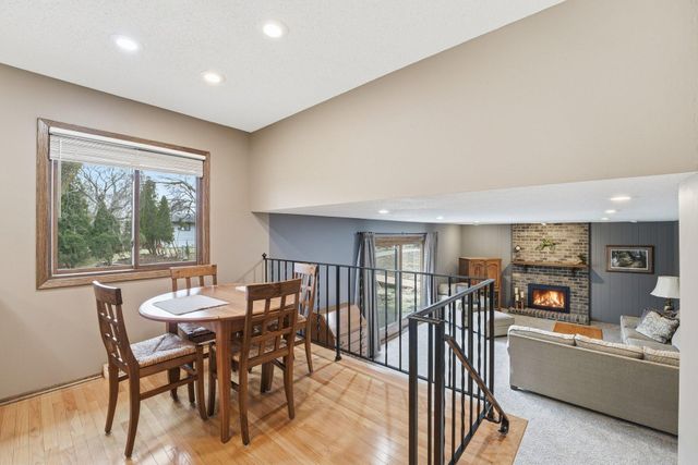 11185 Lanewood Circle, Eden Prairie, MN 55344