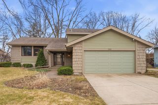 11185 Lanewood Circle, Eden Prairie, MN 55344