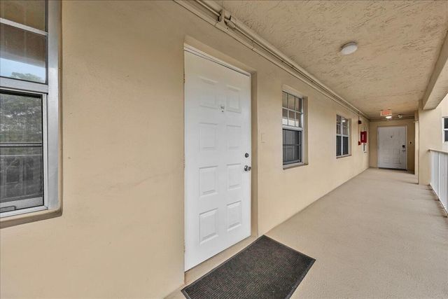 804 Cypress Grove Lane 302, Pompano Beach, FL 33069