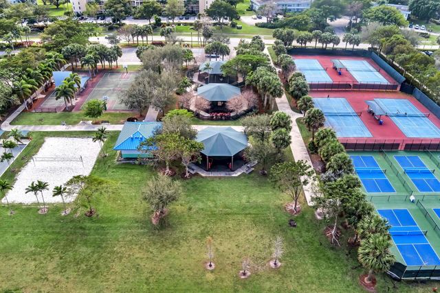 804 Cypress Grove Lane 302, Pompano Beach, FL 33069