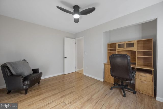 48 MCPHERSON CIR, Sterling, VA 20165