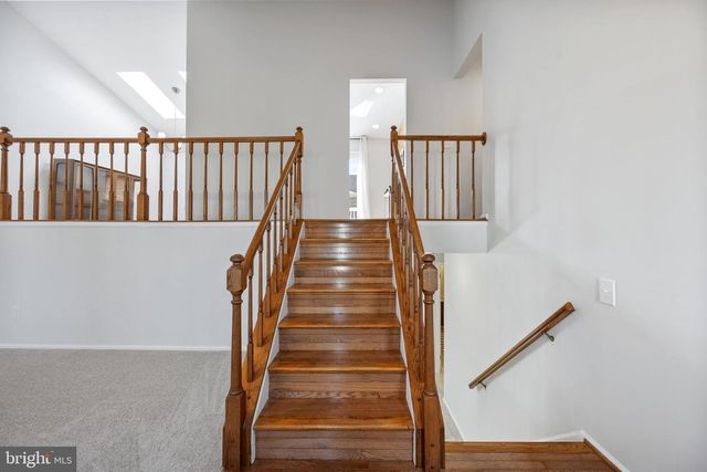 48 MCPHERSON CIR, Sterling, VA 20165