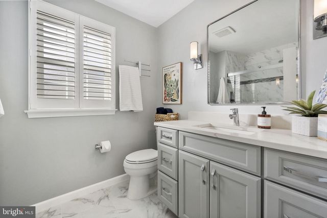 48 MCPHERSON CIR, Sterling, VA 20165