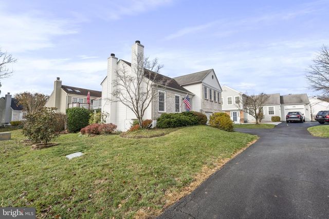 48 MCPHERSON CIR, Sterling, VA 20165