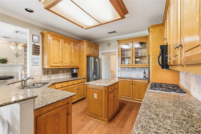 1345 Champions Drive, Rockwall, TX 75087