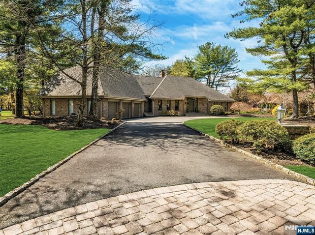 301 Hopper Court, Franklin Lakes, NJ 07417