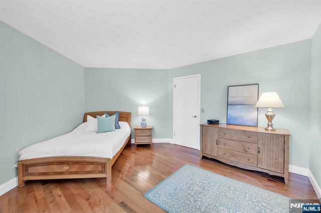 301 Hopper Court, Franklin Lakes, NJ 07417