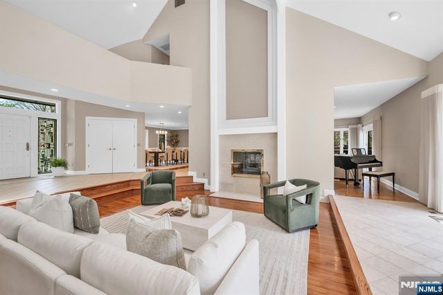 301 Hopper Court, Franklin Lakes, NJ 07417