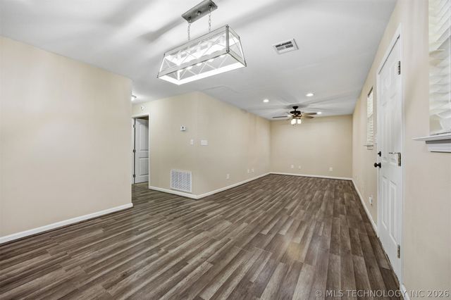 806 S Hickory Street, Nowata, OK 74048