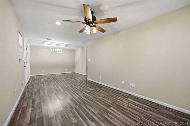 806 S Hickory Street, Nowata, OK 74048