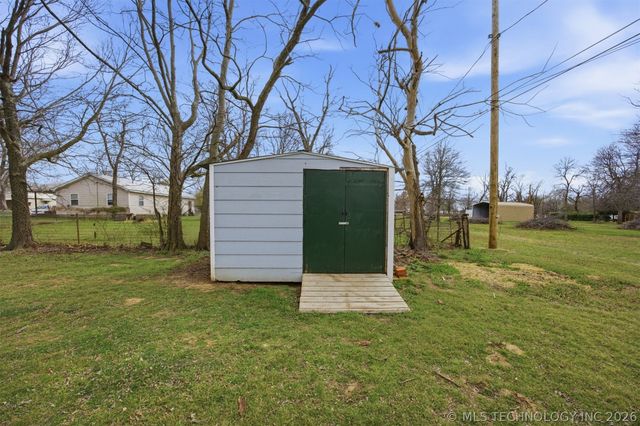 806 S Hickory Street, Nowata, OK 74048