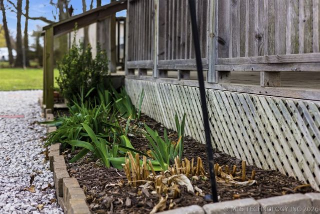 806 S Hickory Street, Nowata, OK 74048