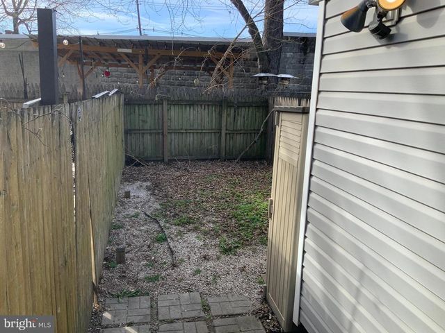 228 ORANGE ST, Gloucester City, NJ 08030