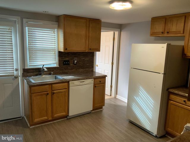 228 ORANGE ST, Gloucester City, NJ 08030