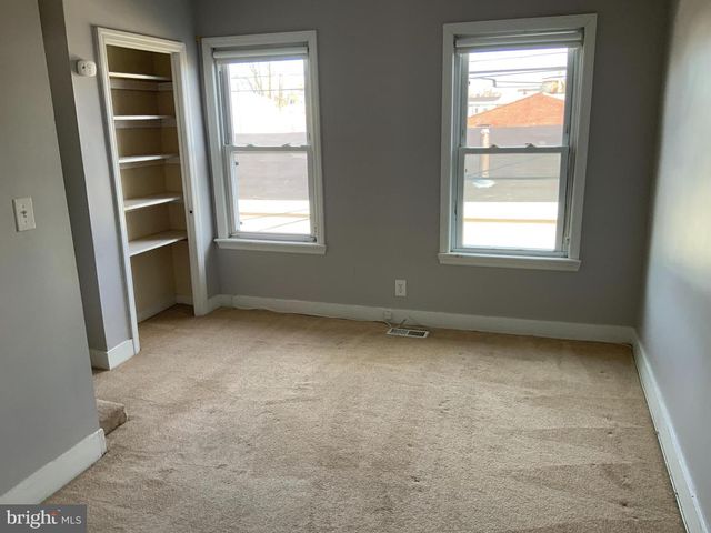 228 ORANGE ST, Gloucester City, NJ 08030