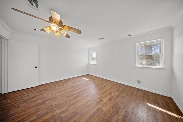 203 Oak Forest Trail, Euless, TX 76039