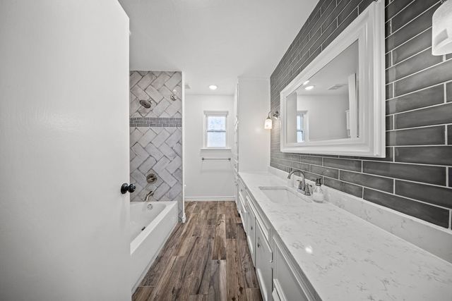 203 Oak Forest Trail, Euless, TX 76039