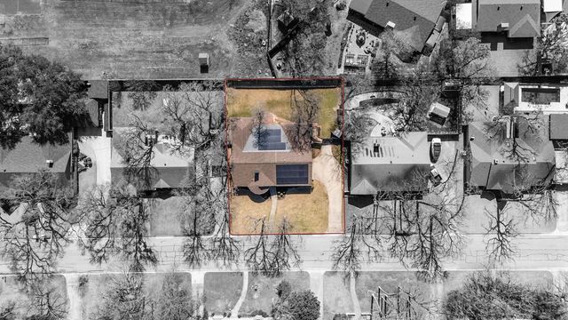 203 Oak Forest Trail, Euless, TX 76039