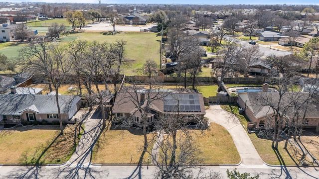 203 Oak Forest Trail, Euless, TX 76039