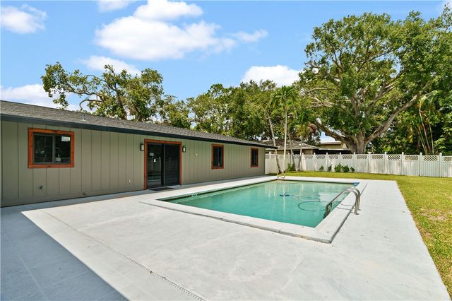 146 11th Street SW, Vero Beach, FL 32962