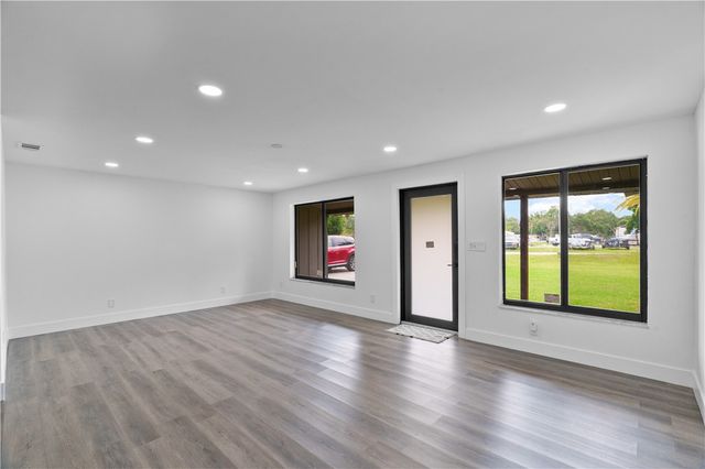 146 11th Street SW, Vero Beach, FL 32962