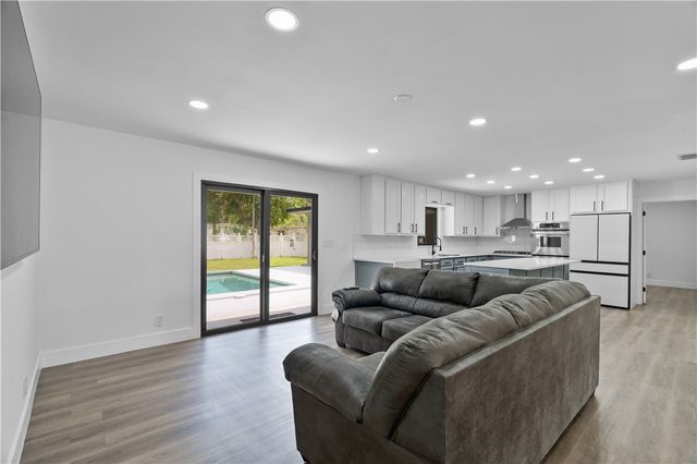 146 11th Street SW, Vero Beach, FL 32962