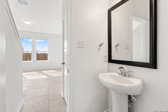 7551 FISHBOWL LANE, San Antonio, TX 78253