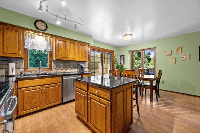 1799 Woodsfield DRIVE, Richfield, WI 53076