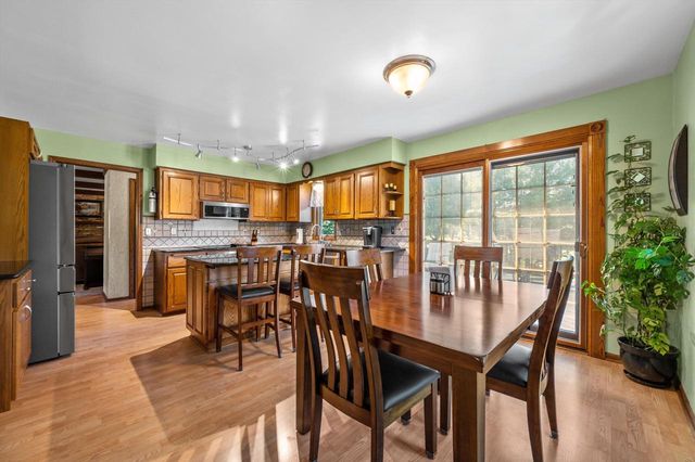 1799 Woodsfield DRIVE, Richfield, WI 53076