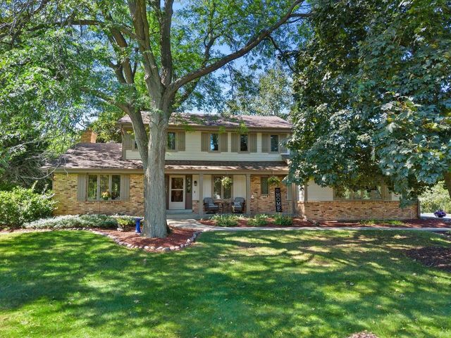 1799 Woodsfield DRIVE, Richfield, WI 53076