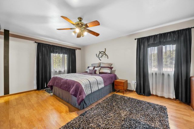 1799 Woodsfield DRIVE, Richfield, WI 53076