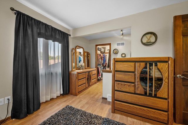 1799 Woodsfield DRIVE, Richfield, WI 53076