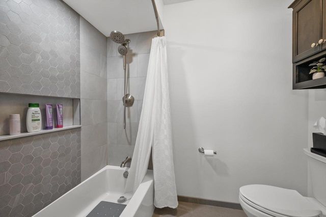 1799 Woodsfield DRIVE, Richfield, WI 53076