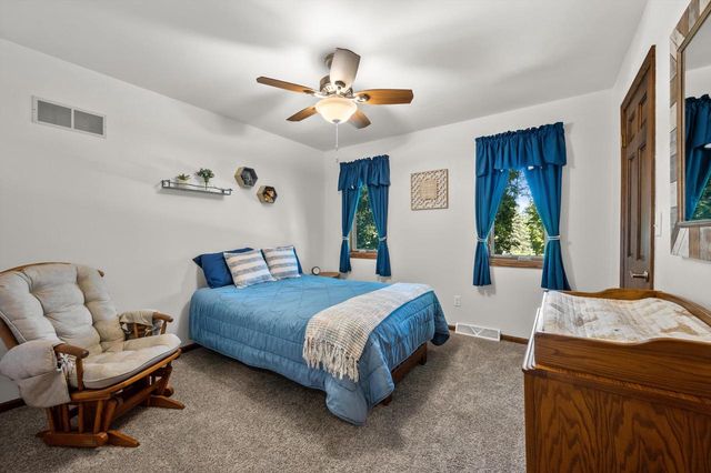 1799 Woodsfield DRIVE, Richfield, WI 53076