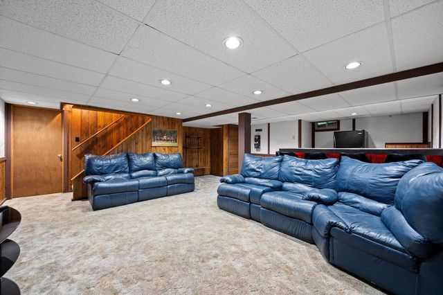 1799 Woodsfield DRIVE, Richfield, WI 53076