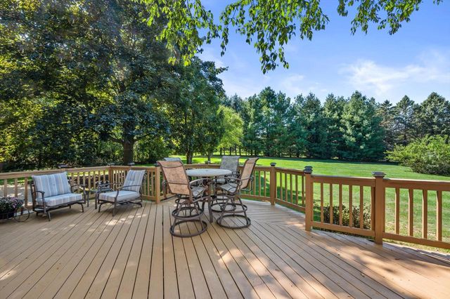 1799 Woodsfield DRIVE, Richfield, WI 53076